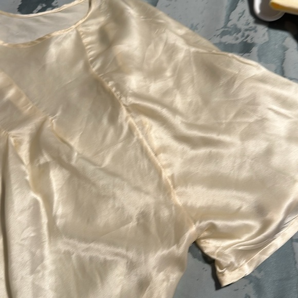 Artists & Revolutionaries Silk High/Low Top, Creamed Peach - Picture 6 of 13